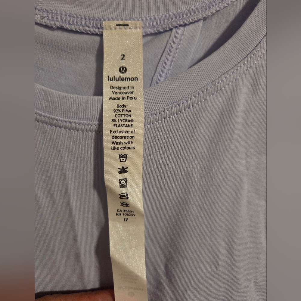 Lululemon Tie It Up Tie up the back for a snug fit BREATHABILITY placed - Picture 3 of 4